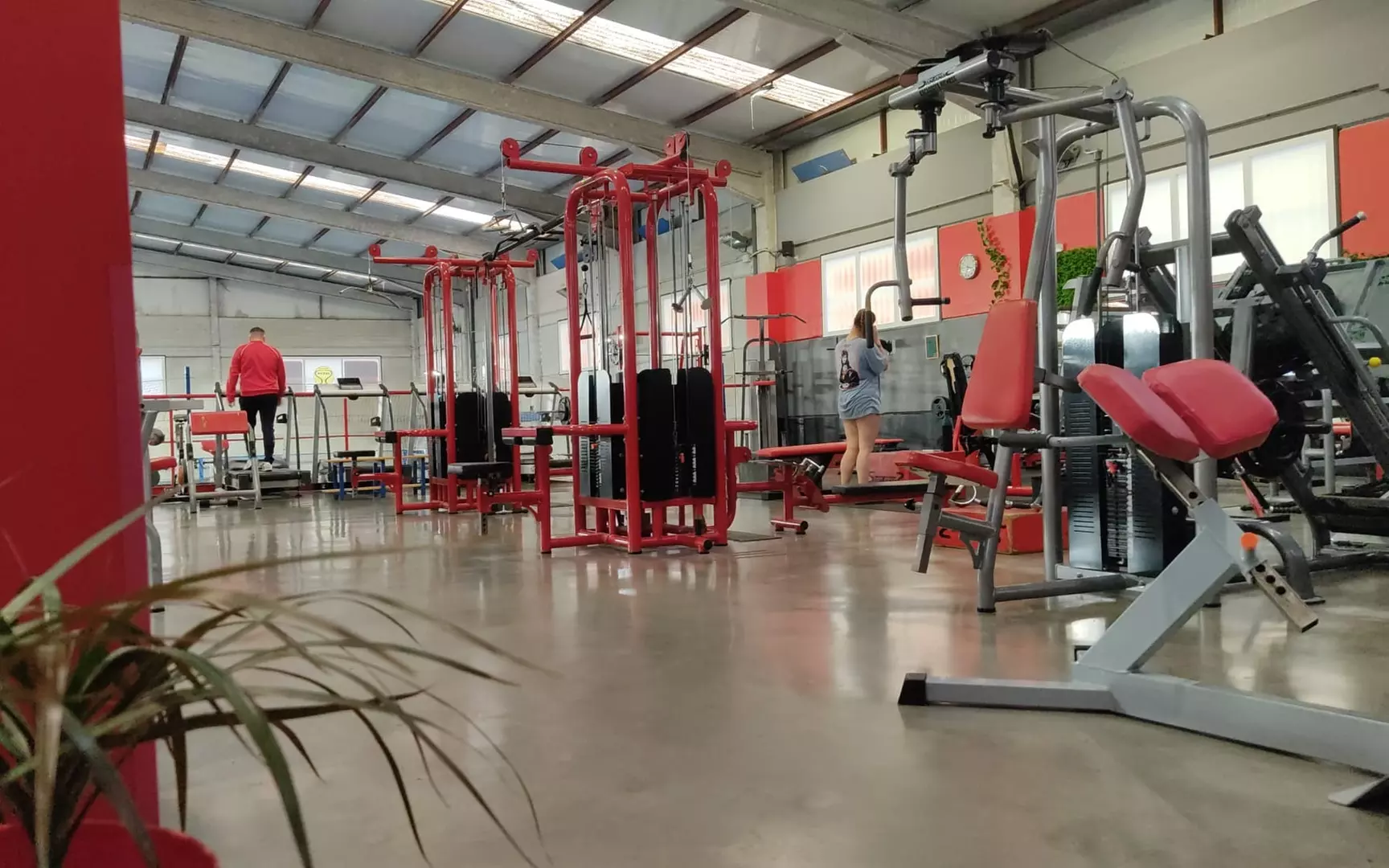 Hasta 45% de descuento en SANTANAS PADEL AND FITNESS