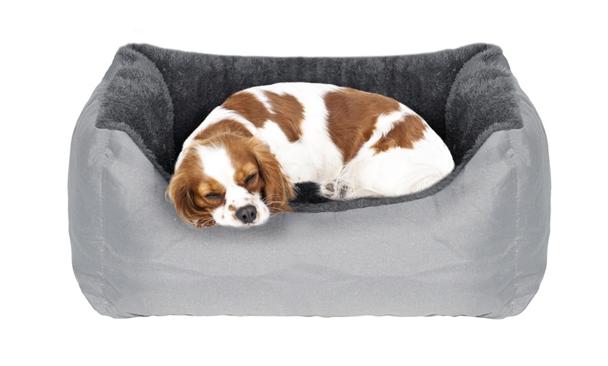 Image 6: Love Waterproof Pet Bed