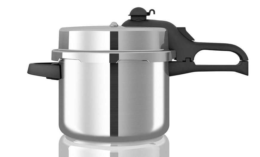 Image 2: Tower Aluminium Pressure Cooker