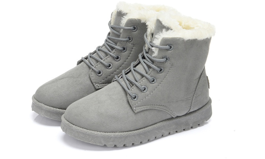 Image 5: Women's Winter Martin Boots