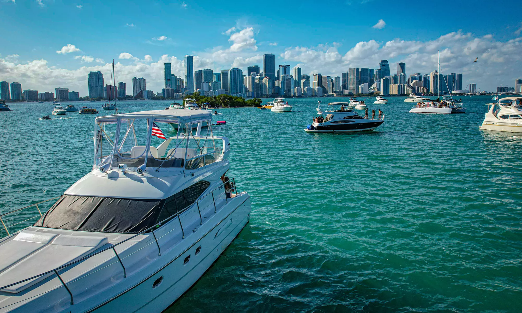 Four Hour Miami Boat Party and Dinner Cruise Adventures