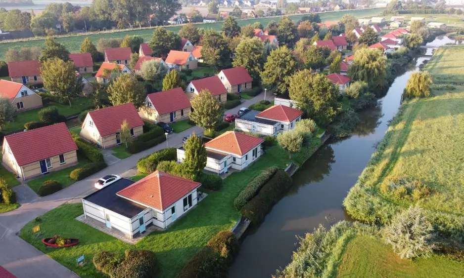 Westfriesland: Safari Lodge oder Ferien-Villa, opt. mit Wellness