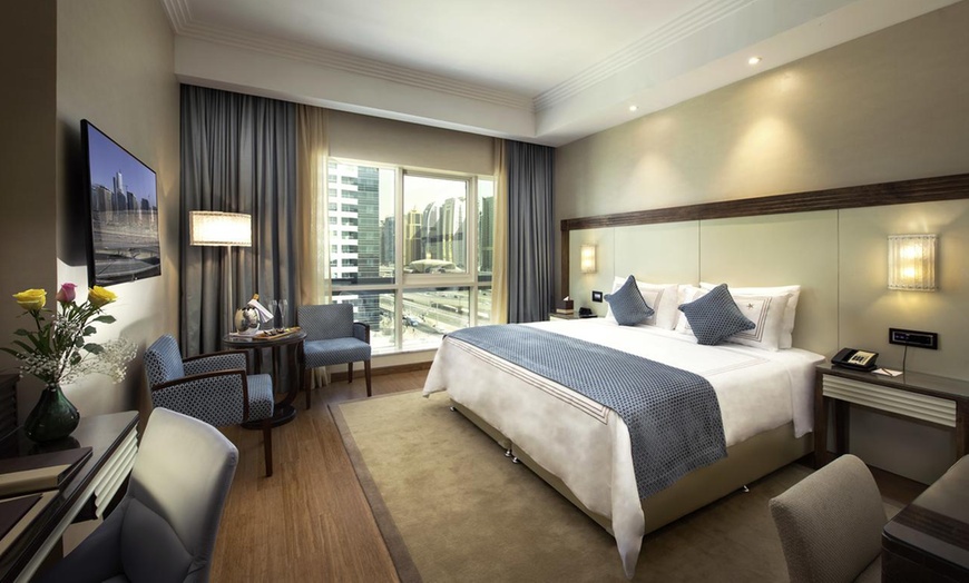 Image 6: Dubai: One-Night 5* Stay with Breakfast