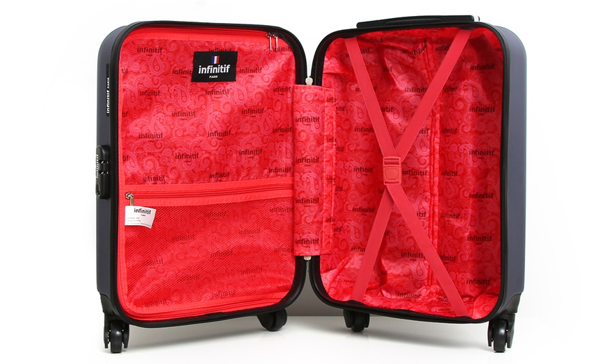 Image 21: Cabin and Vanity Case Luggage Set