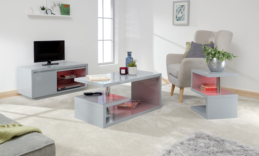 Image 26: High-Gloss Living Room Furniture