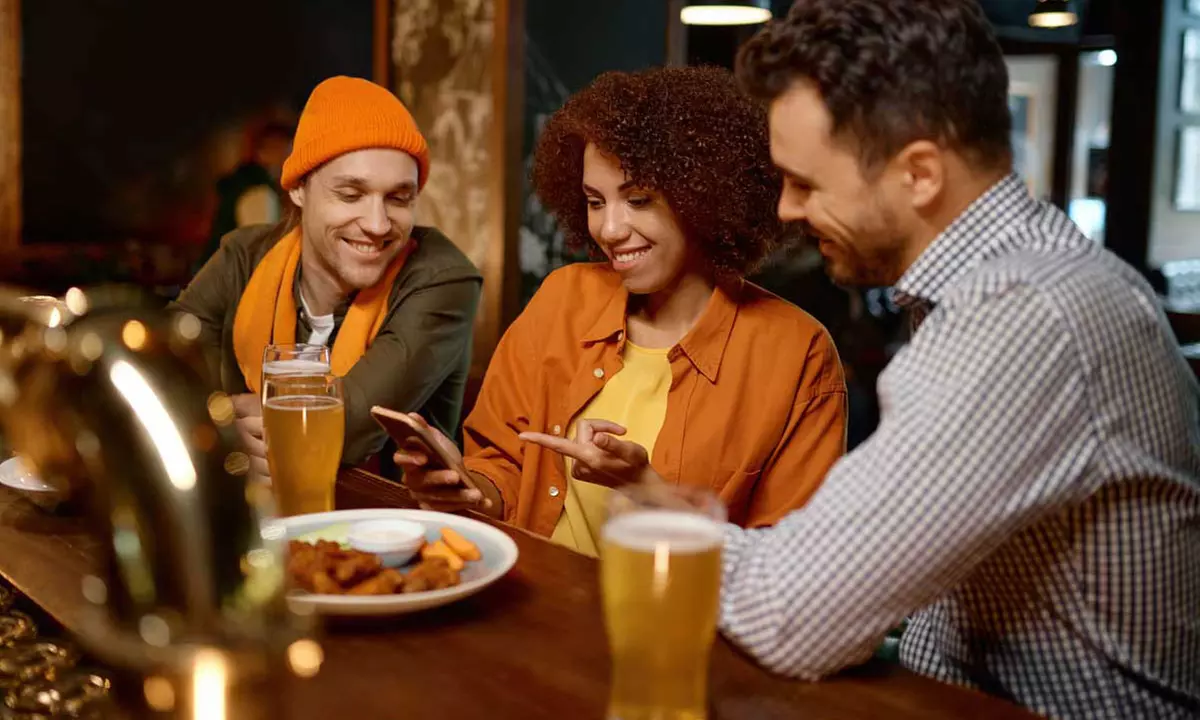 New Orleans Bar Crawl Trivia Tour: Fun for Groups