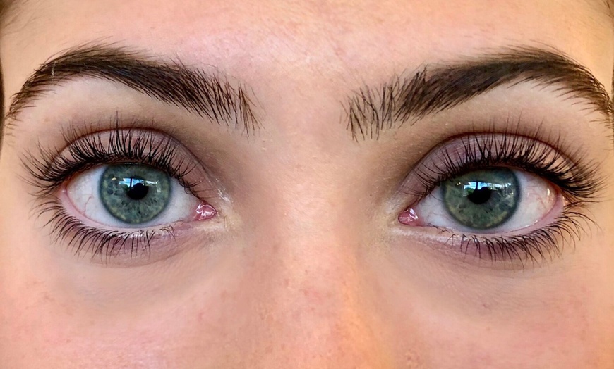 Image 5: Cuidado para pestañas y cejas: lifting y tinte, laminado o depilación 