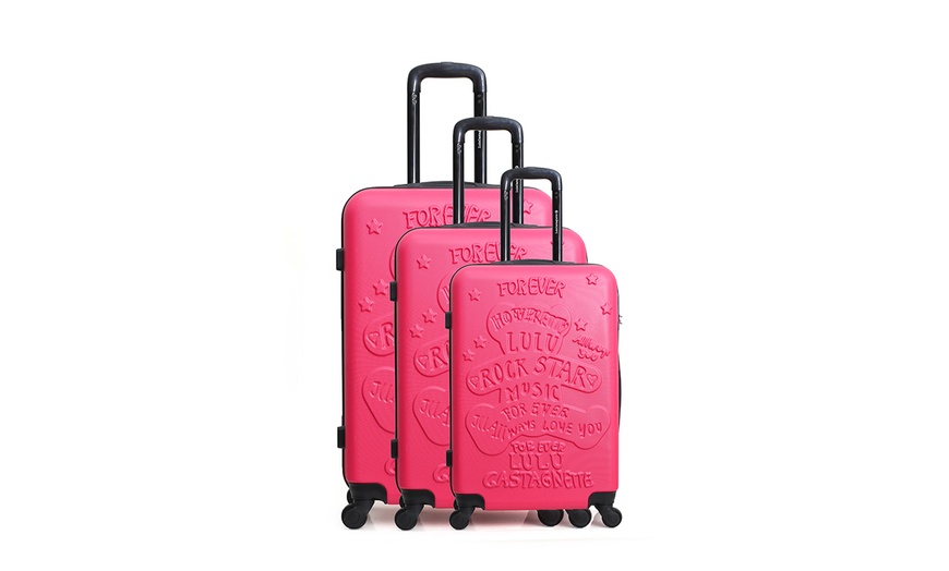 Image 11: Three-Piece Luggage Set