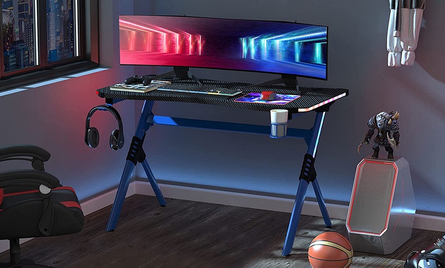 Image 2: HOMCOM LED Gaming Desk