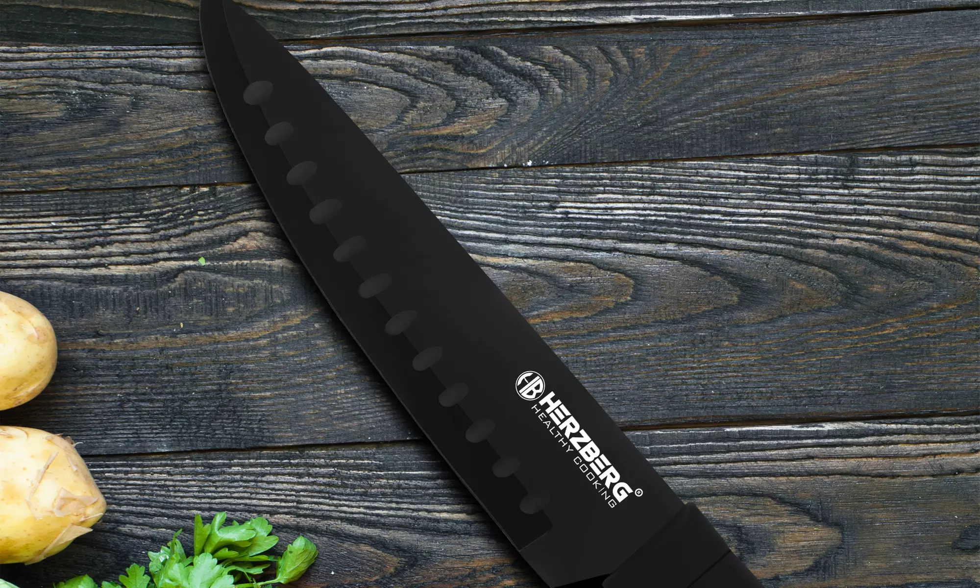 Ensemble 8 pièces avec couteaux, aiguiseur, ciseaux et support