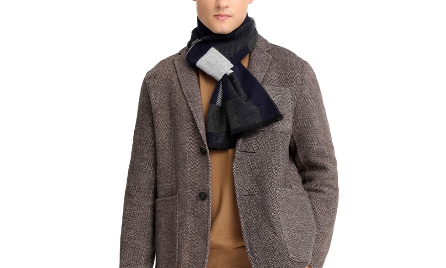 Image 15: Men's Plaid Winter Scarf Warm and Stylish Scarf