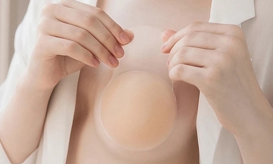 Image 2: Copricapezzoli in silicone con effetto push-up 