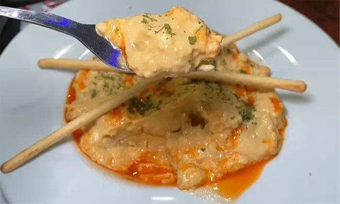 Menú picoteo para 2 o 4 personas con tablas y bebidas a elegir