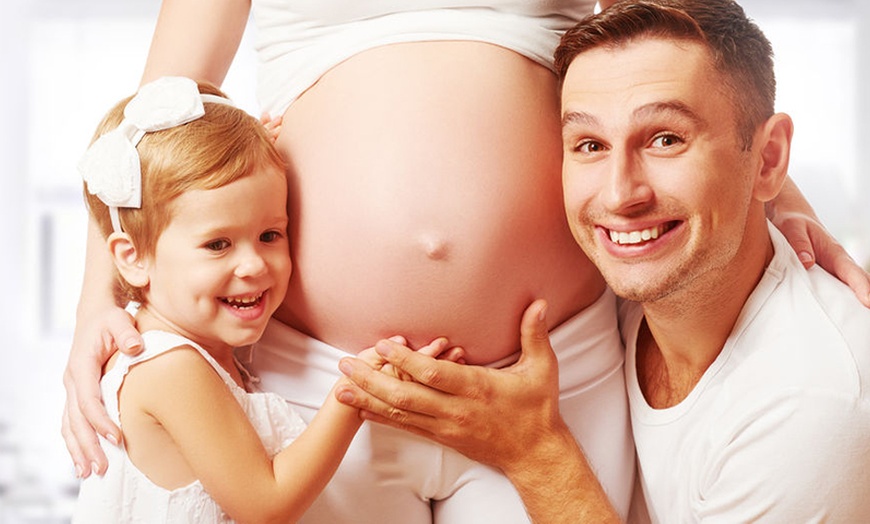 Image 2: Zwangerschaps- en/of newbornshoot