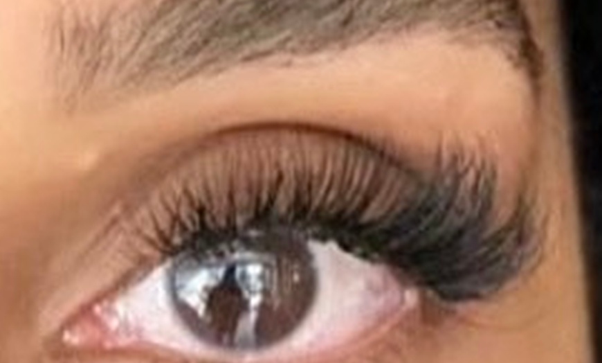 Image 6: Half Lash, Classic, Hybrid, Russian Volume or Mega Volume Extensions 