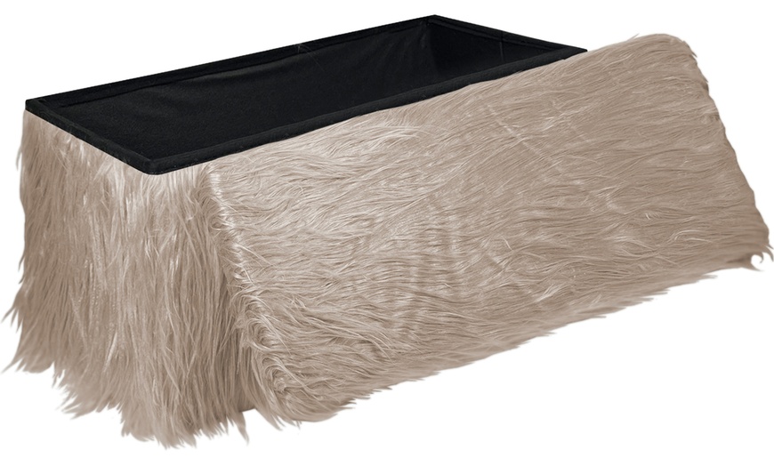 Image 7: Pouf contenitore Yeti con pelliccia