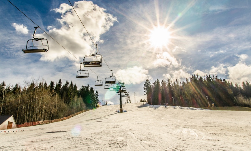 Image 4: Całodzienny karnet na narty lub snowboard w górach