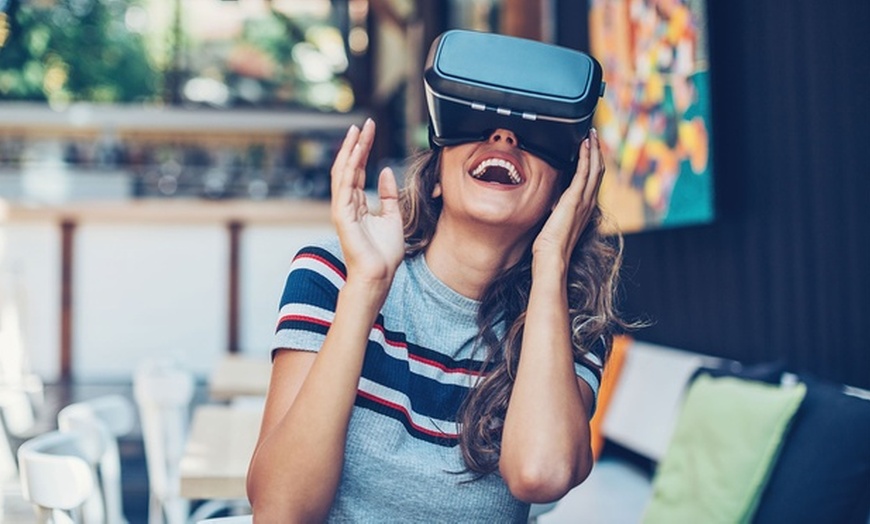 Image 2: Virtual Reality Gaming Experience