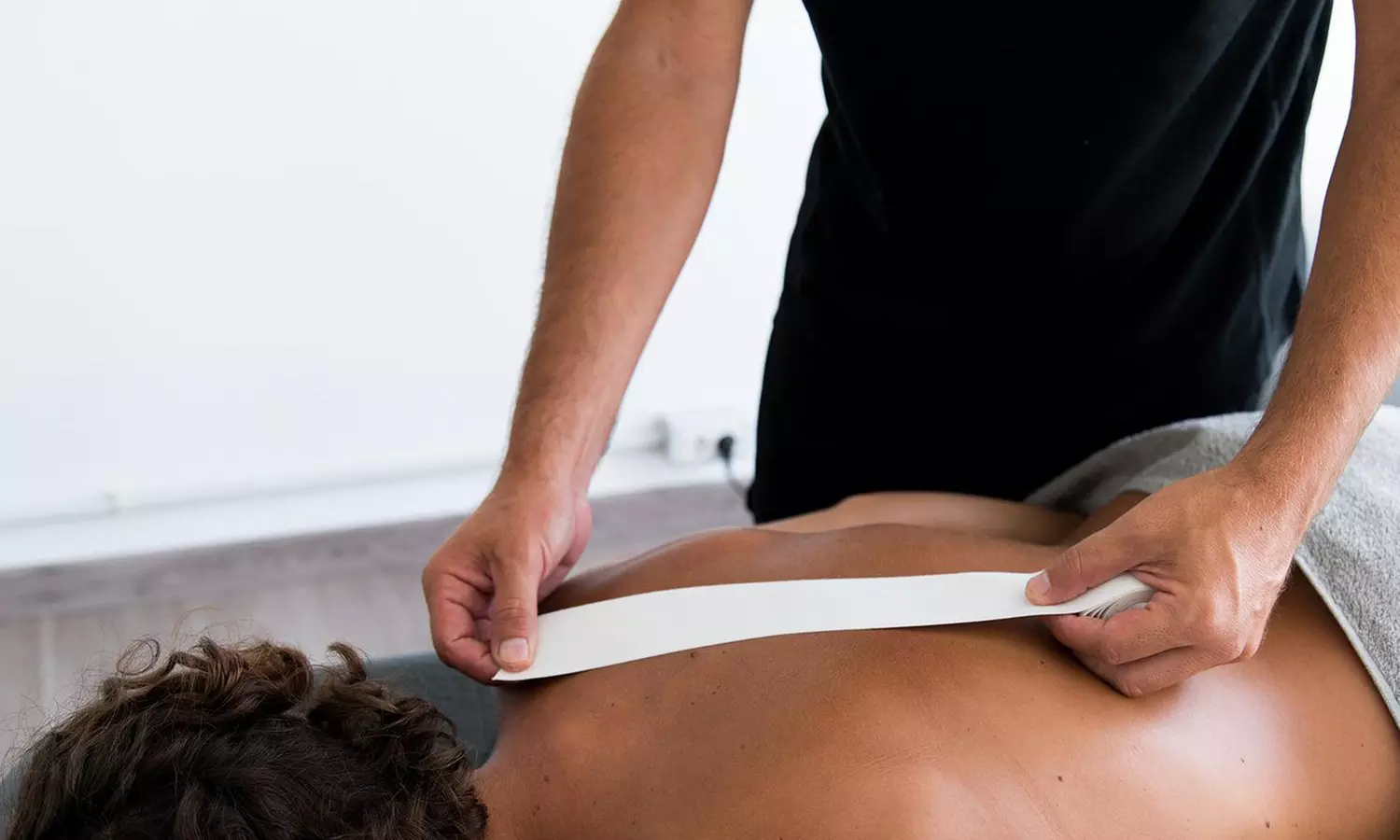 Masaje de cuerpo entero con técnica a elegir de 30 o 60 minutos para 1