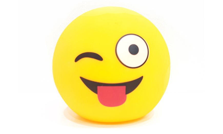 Image 7: Emoji Night Light