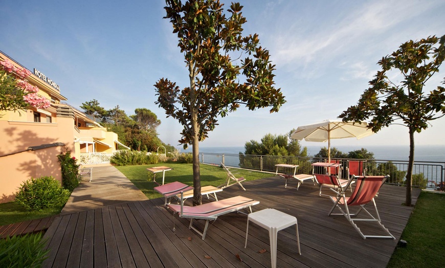 Image 3: Cinque Terre : chambre double avec accès spa et pdj pour 2 personnes