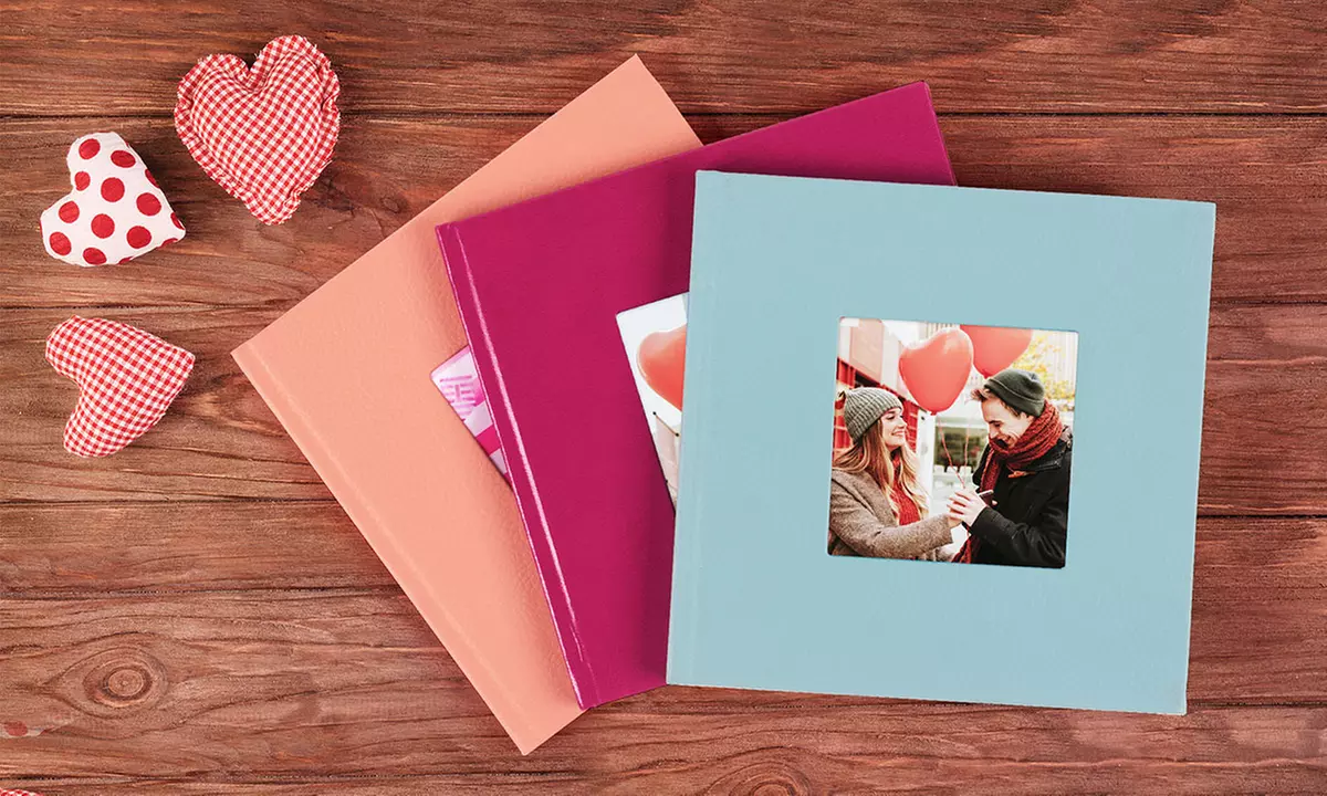 Livre photo premium de 28, 40, 60, 80 ou 100 pages avec formats au choix sur le site Colorland dès 12,99 € - Primary Image