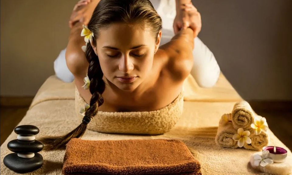 Coconut Oil, Hot Stones & 30, 60-Minute Solo & Couples Massage 