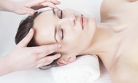 Modelage du cuir chevelu avec séance d’Access bars d'1h, pour 1 personne à 39,90 € à l'Institut De Beauté Line