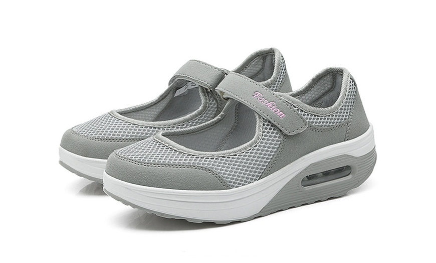 Image 3: Ultra Light Breathable Mesh Shoes