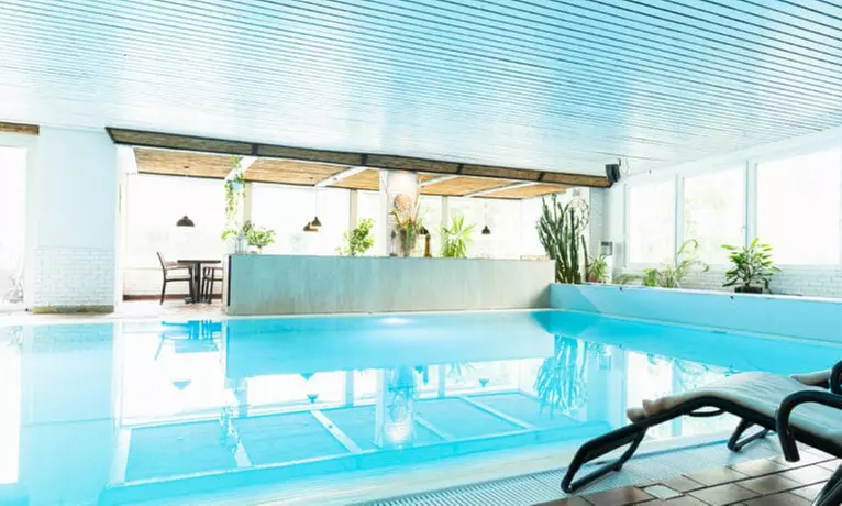 Sauna-Wellnesstag für Damen oder Paare inkl. 3-Gänge-Menü & Sekt