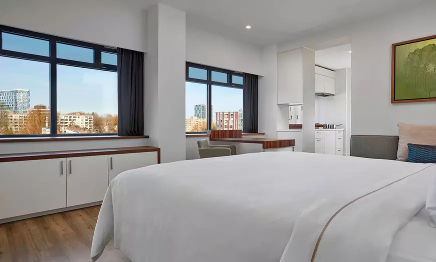 Image 10: Amsterdam: studio + ontbijt en welkomstdrankje in 4* hotel