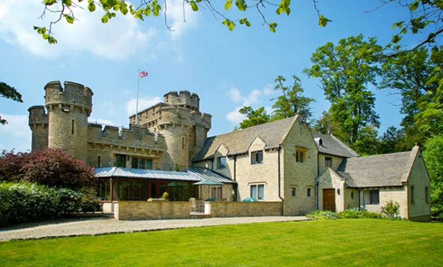 Image 5: 5* Bath Castle Stay