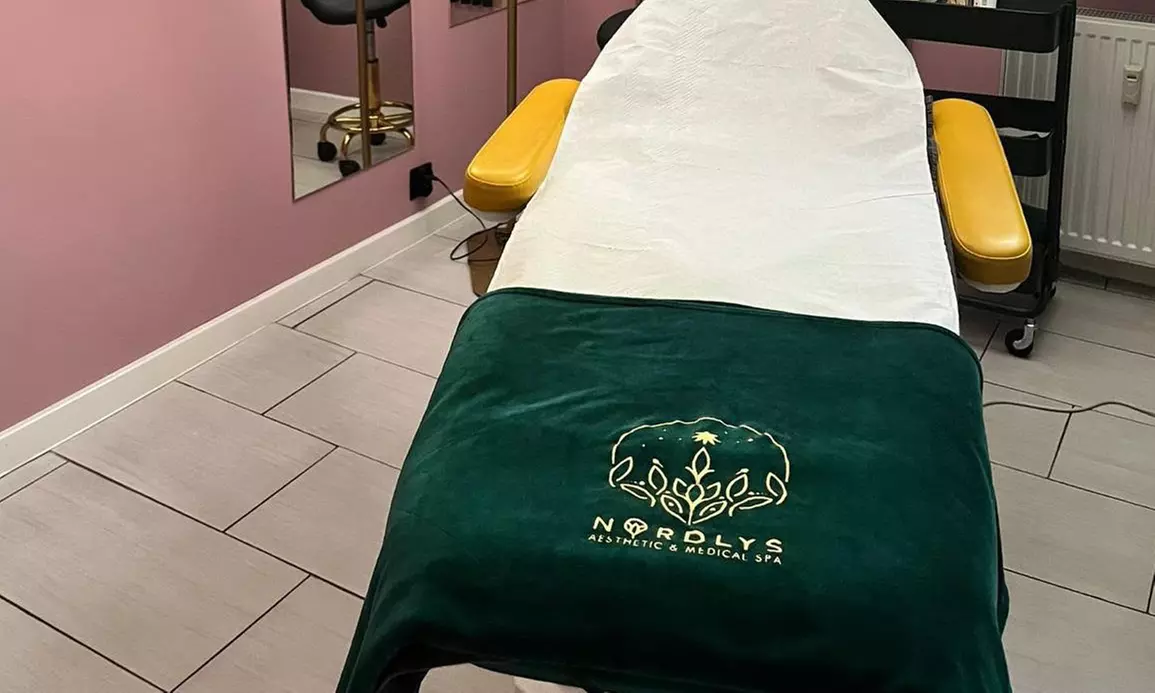 Jędrna i Gładka Skóra na Wyciągnięcie Ręki! MIcroderma ShockWave