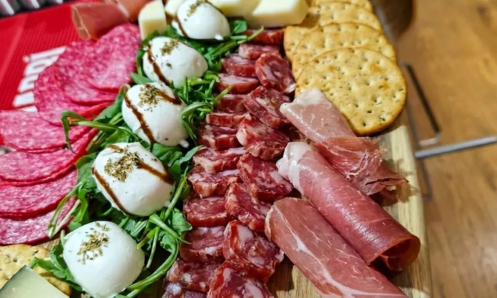 Bottomless Aperitivo Brunch or Spritz or Beer Bottomless Brunch for 2