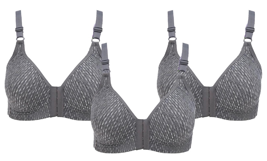 Image 11: Breathable Front Closure Push Up Bra