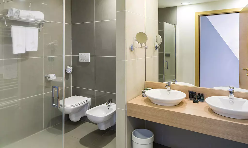 Catania 5*: 1 o 2 notti in camera doppia Superior con colazione e Spa