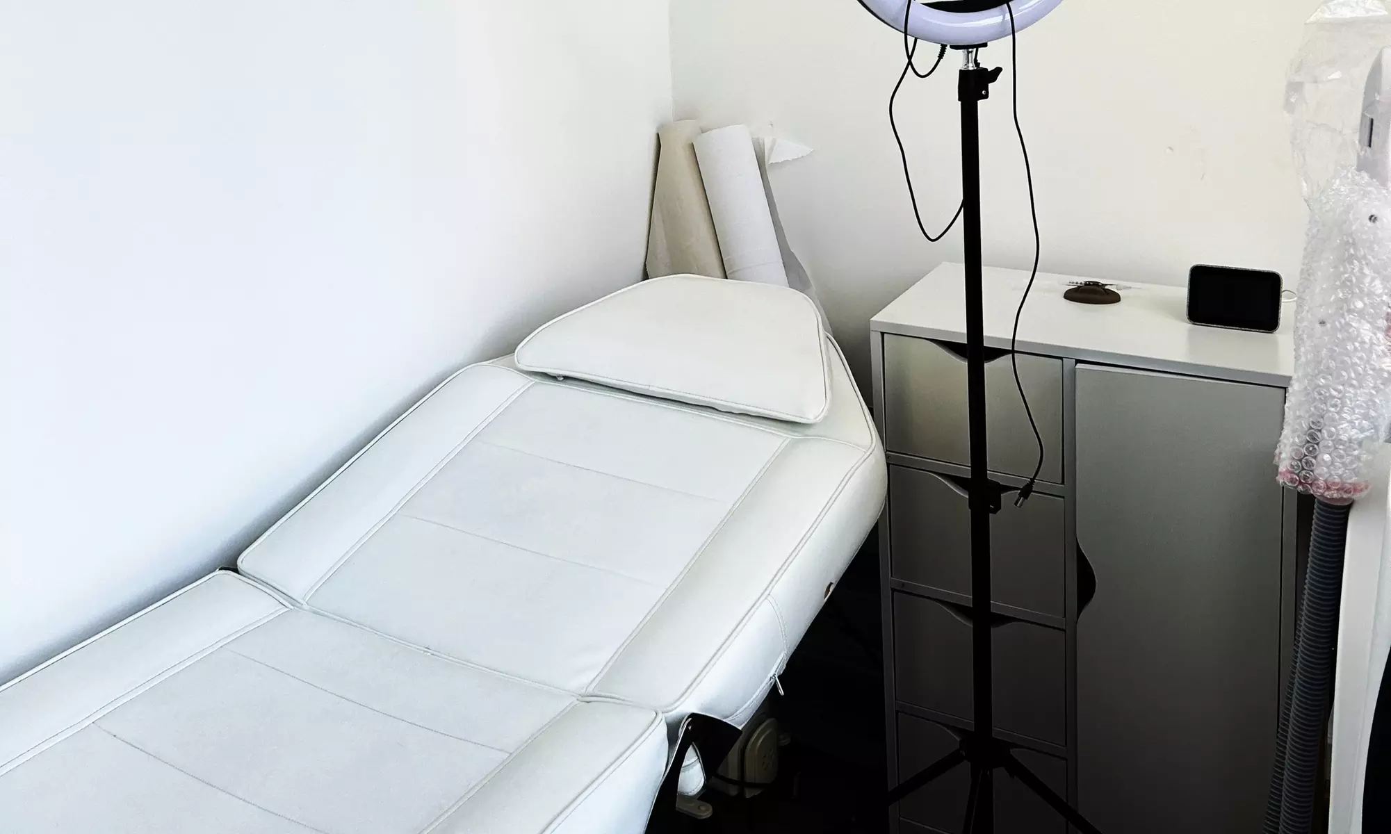 Single or Three Sessions of Premium Microneedling Facial