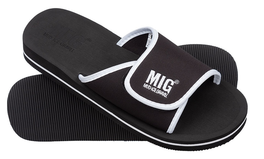 Image 20: Men's Waterproof Beach Flip Flops