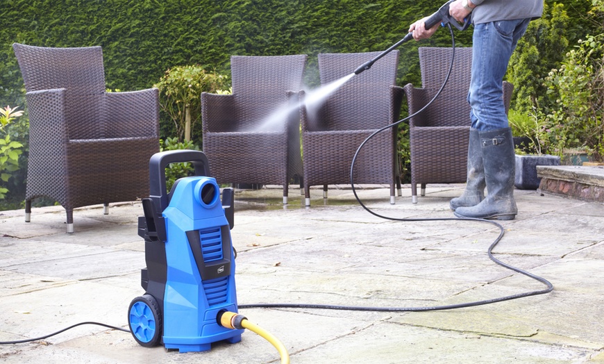 Image 5: High-Pressure Washer and Cleaning Brush