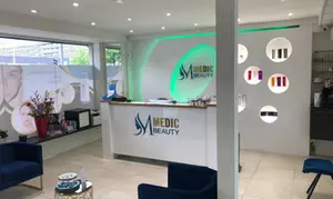 Lift & definieer: hyaluronzuur voor zonegerichte volumeverbetering met een filler-behandeling in Arnhem, tot 20% korting