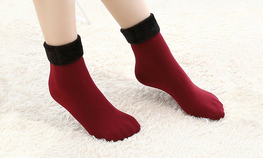 Image 4: Faux Fur-Lined Winter Socks