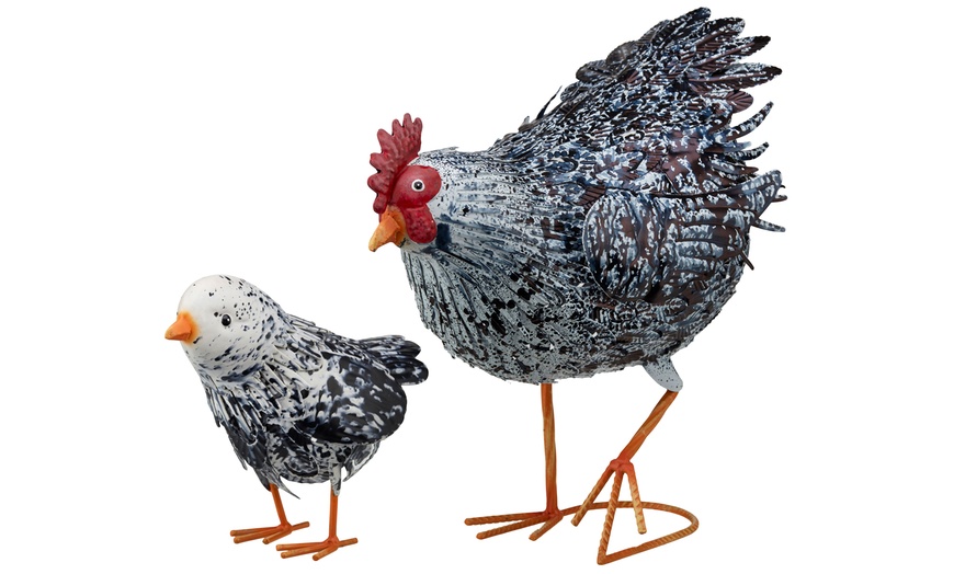 Image 2: Garden Gear Mother Hen and Chick Garden Ornament Set