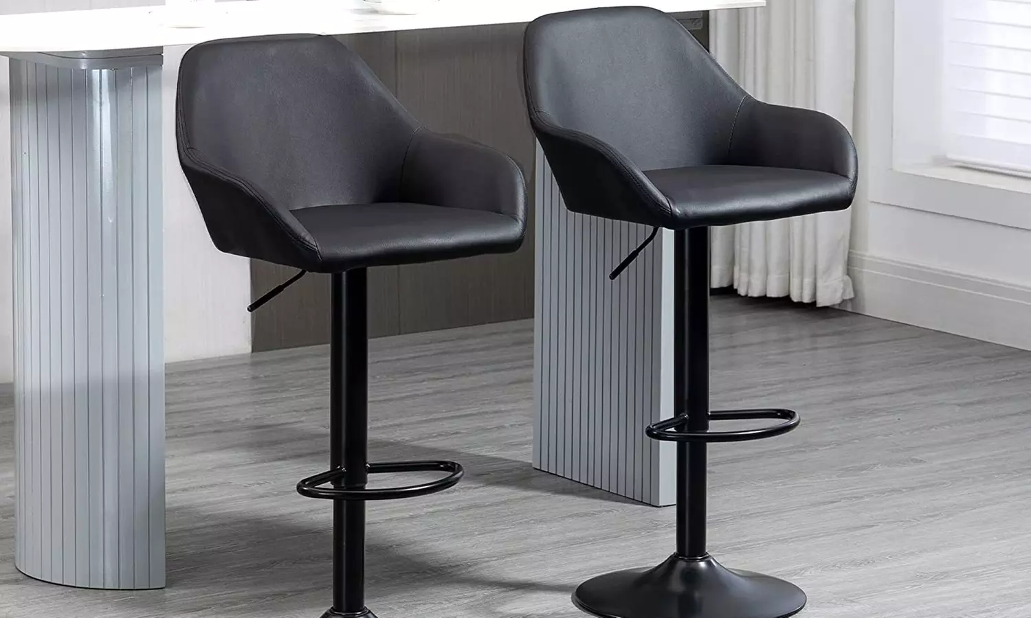 Set of Two HomCom Bar Stools