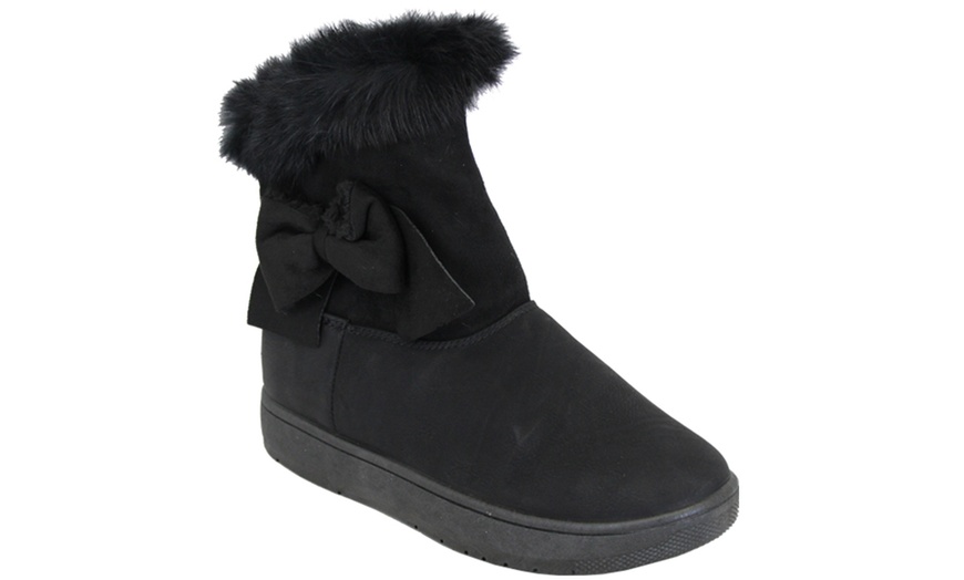 Image 13: Bow Back Faux Fur Snow Boots