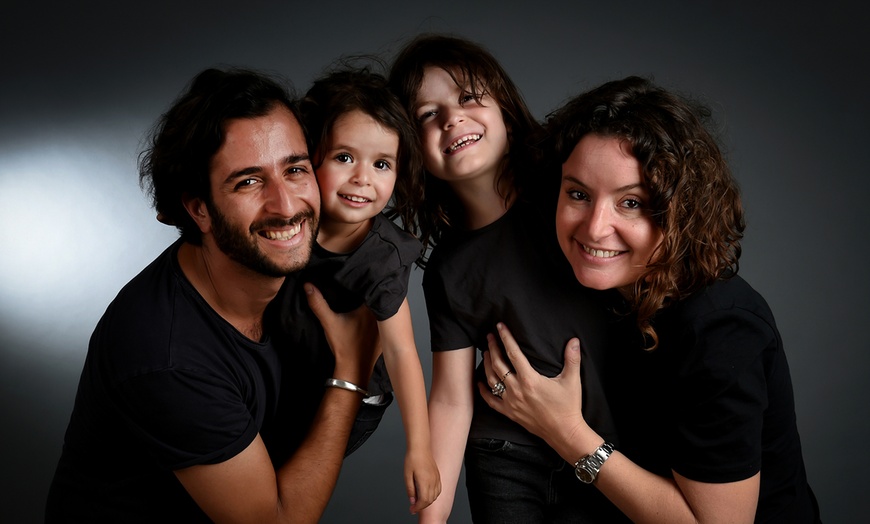 Image 6: 1 portrait de famille dans 1 studio photo avec Mon portrait de famille