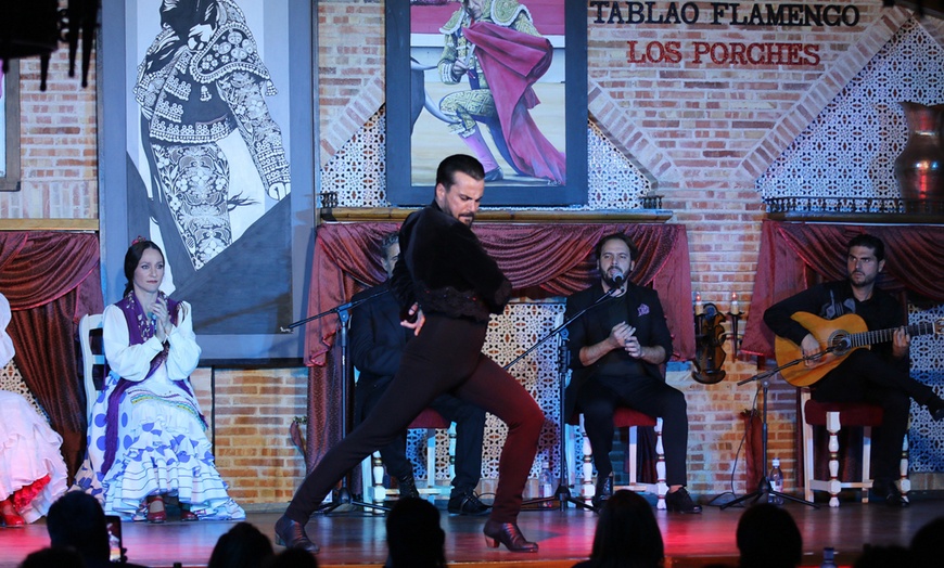 Image 7: Espectáculo flamenco con menú "Premium"