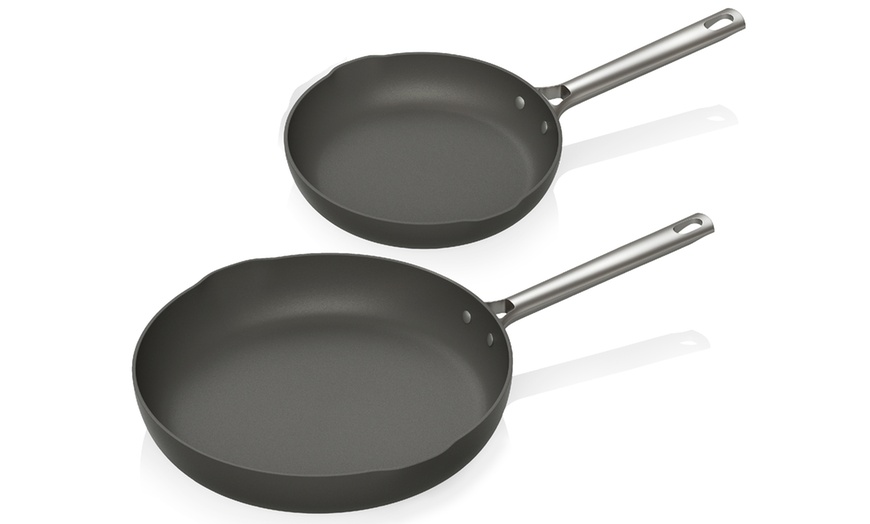 Image 1: Tower Frying Pan Set