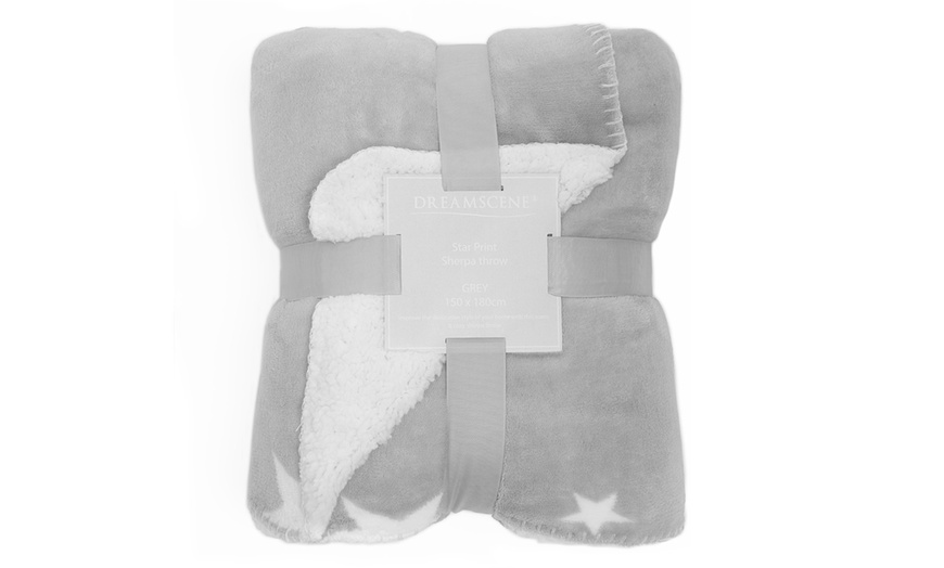 Image 4: Stars Reversible Sherpa Throws