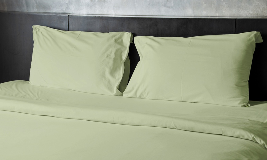 Image 11: King Size Bamboo Comfort 4-Piece 1800 Count Bedding - EXTRA SOFT DEEP SHEETS