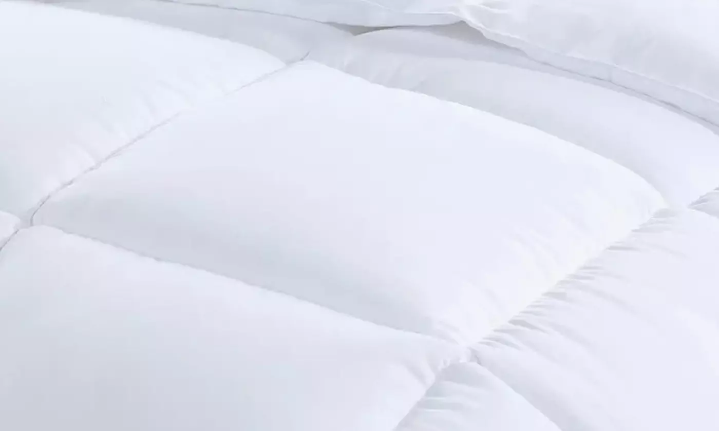 Free Shipping: Experience Pure Comfort with Royal Comfort 250GSM Bamboo Blend Quilt; Available in Various Sizes